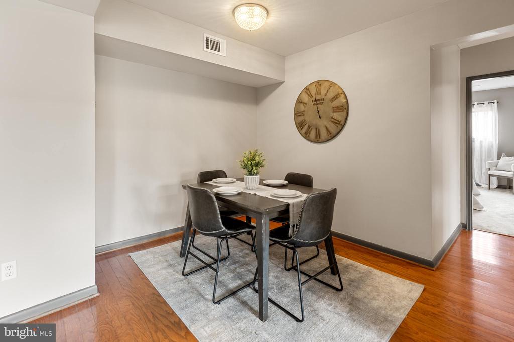 205 SKYHILL ROAD 4