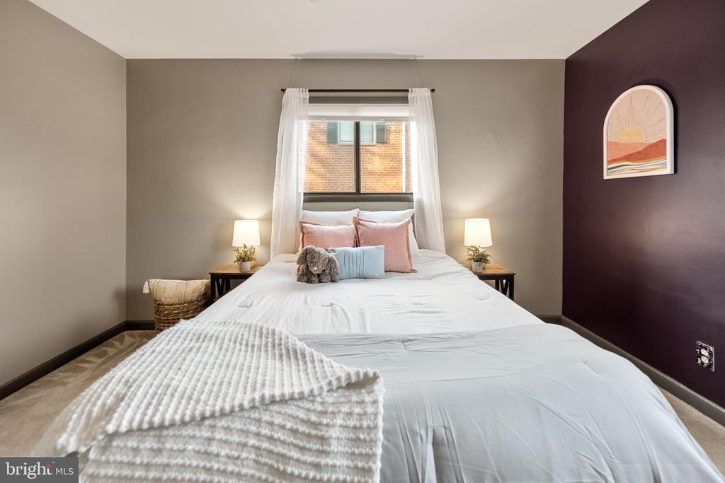 205 SKYHILL ROAD 4