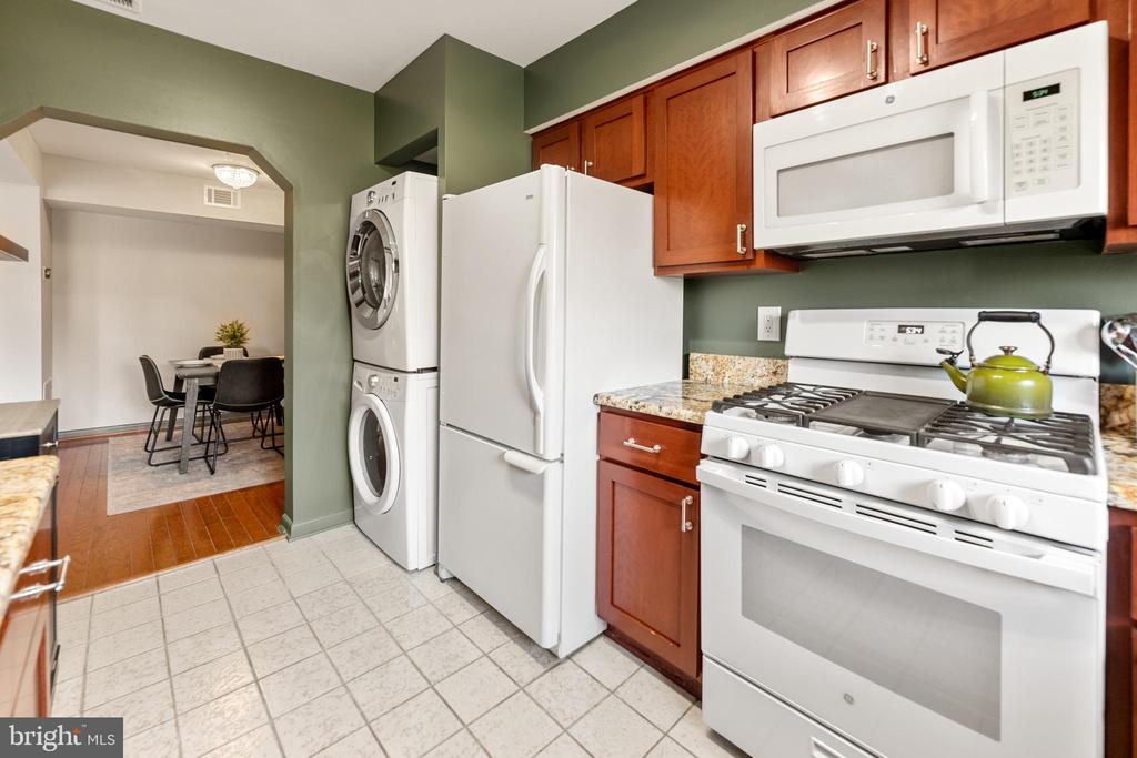 205 SKYHILL ROAD 4