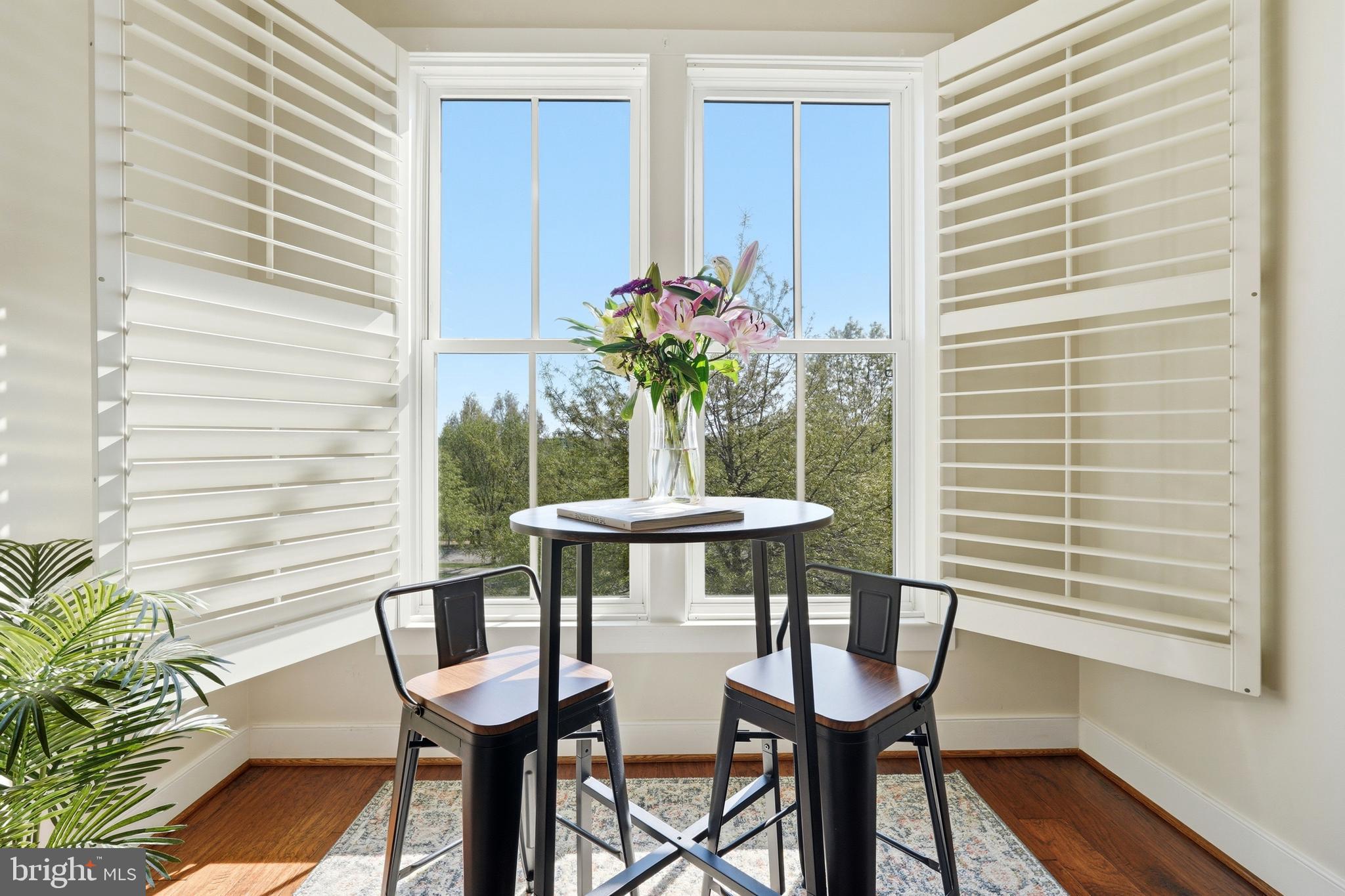 2206 POTOMAC AVENUE 102