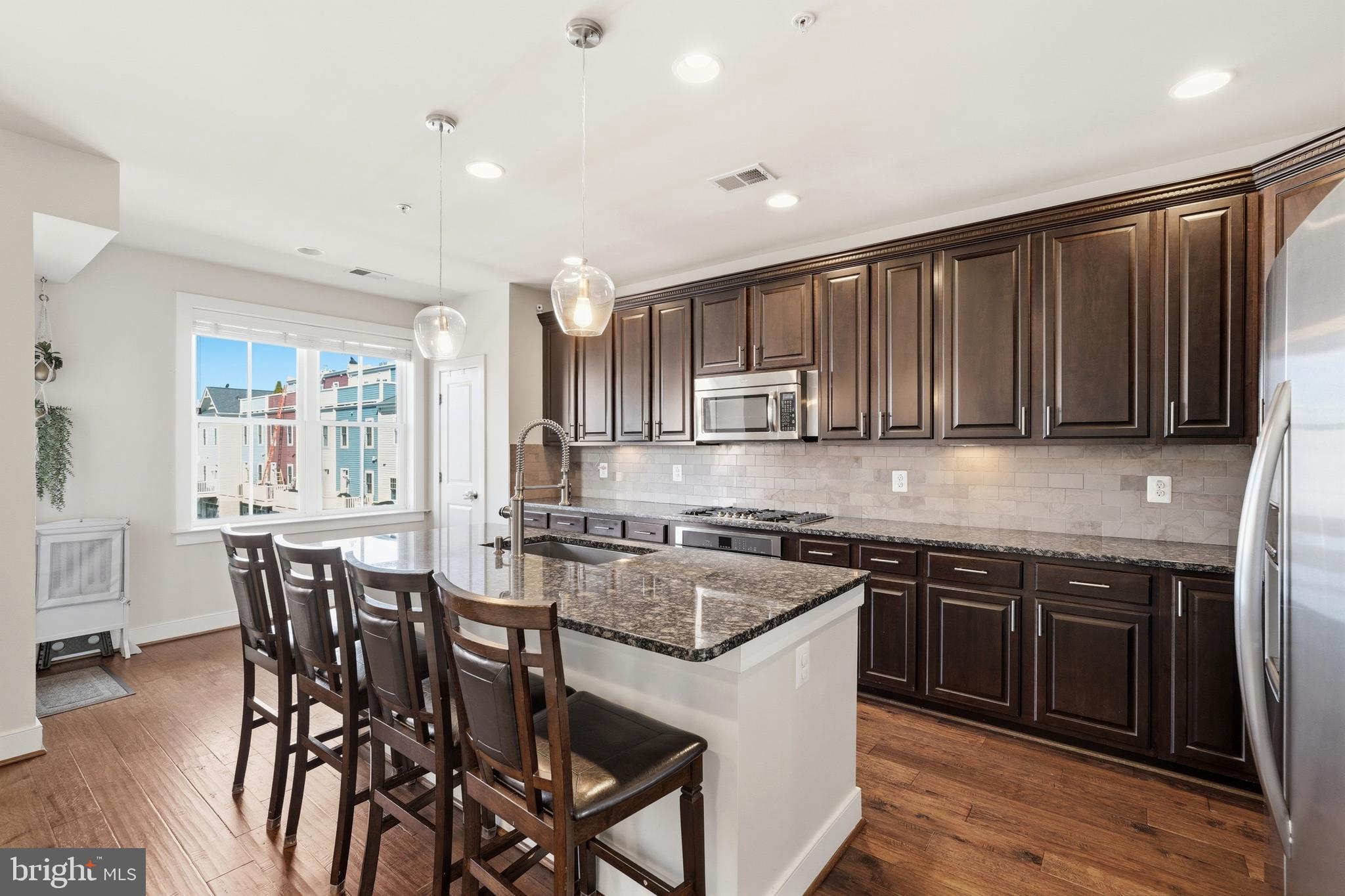 2206 POTOMAC AVENUE 102