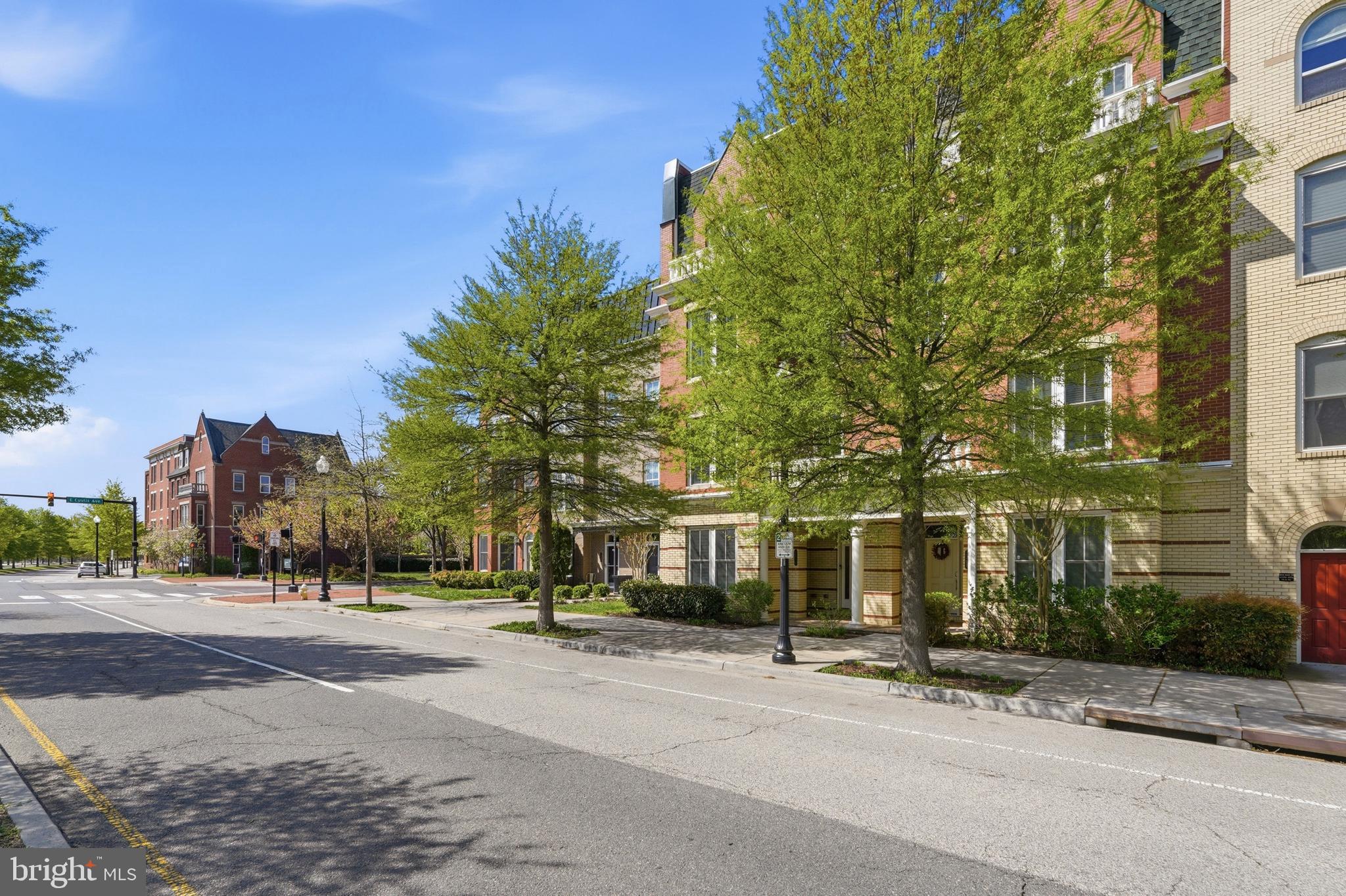 2206 POTOMAC AVENUE 102