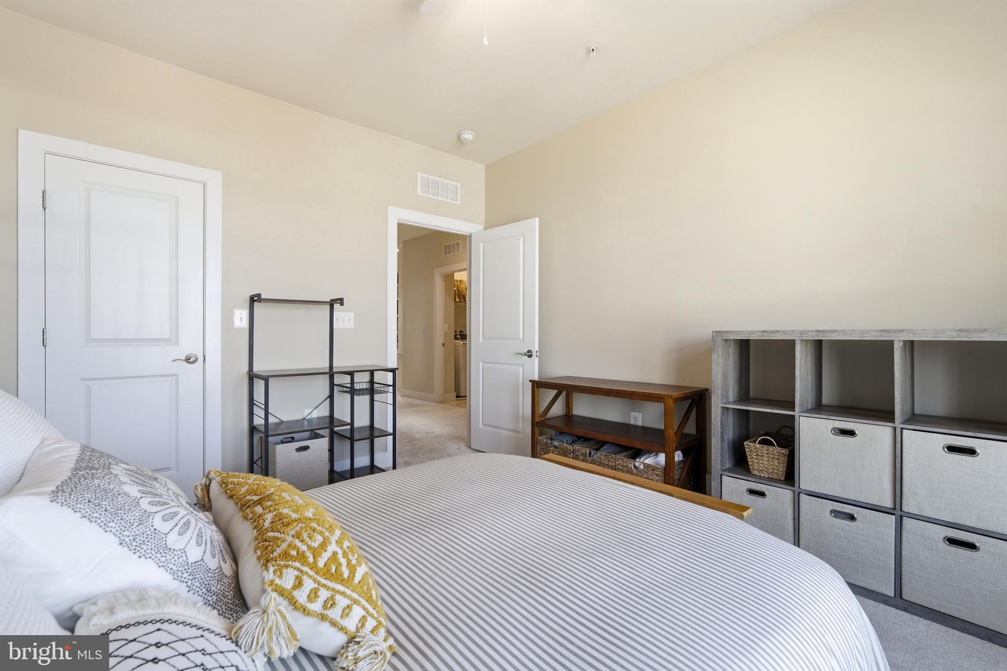 2206 POTOMAC AVENUE 102