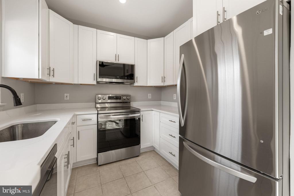 4560 STRUTFIELD LANE 1311