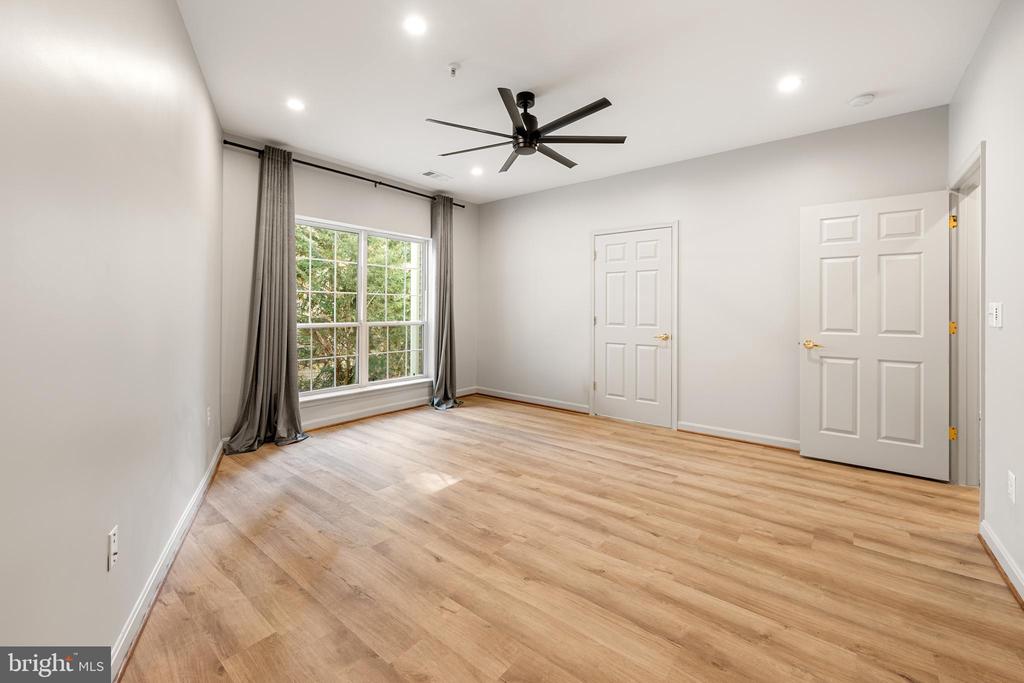 4560 STRUTFIELD LANE 1311