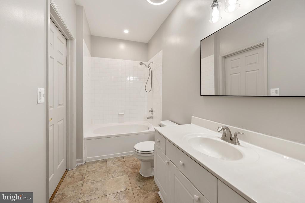 4560 STRUTFIELD LANE 1311