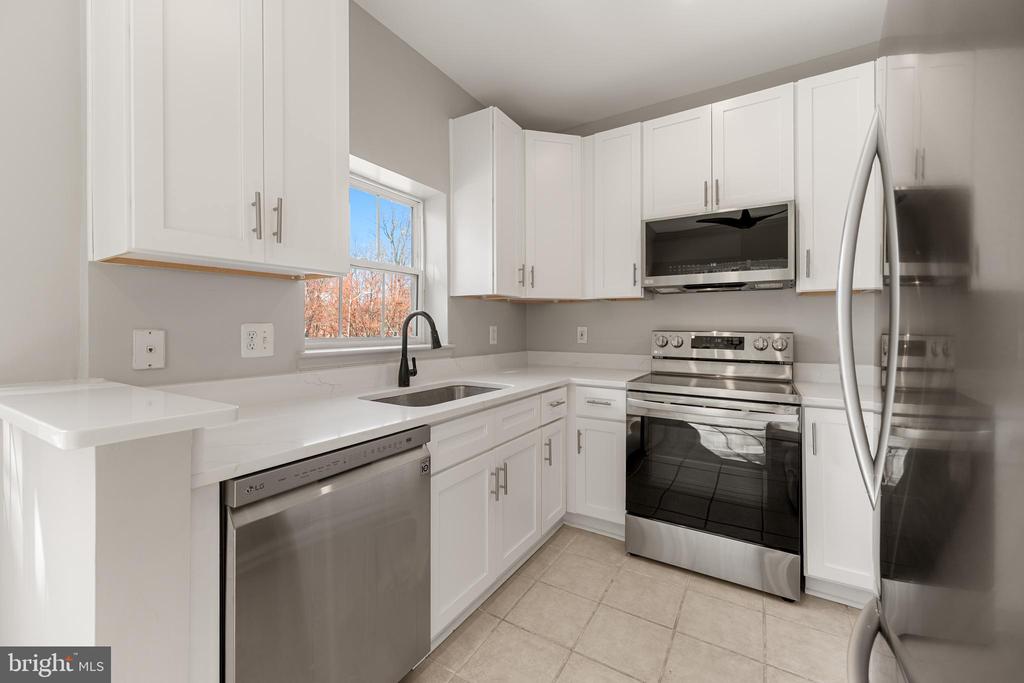 4560 STRUTFIELD LANE 1311