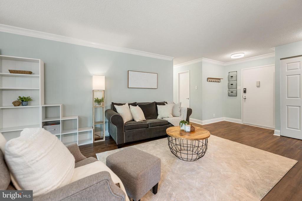 203 YOAKUM PARKWAY 609