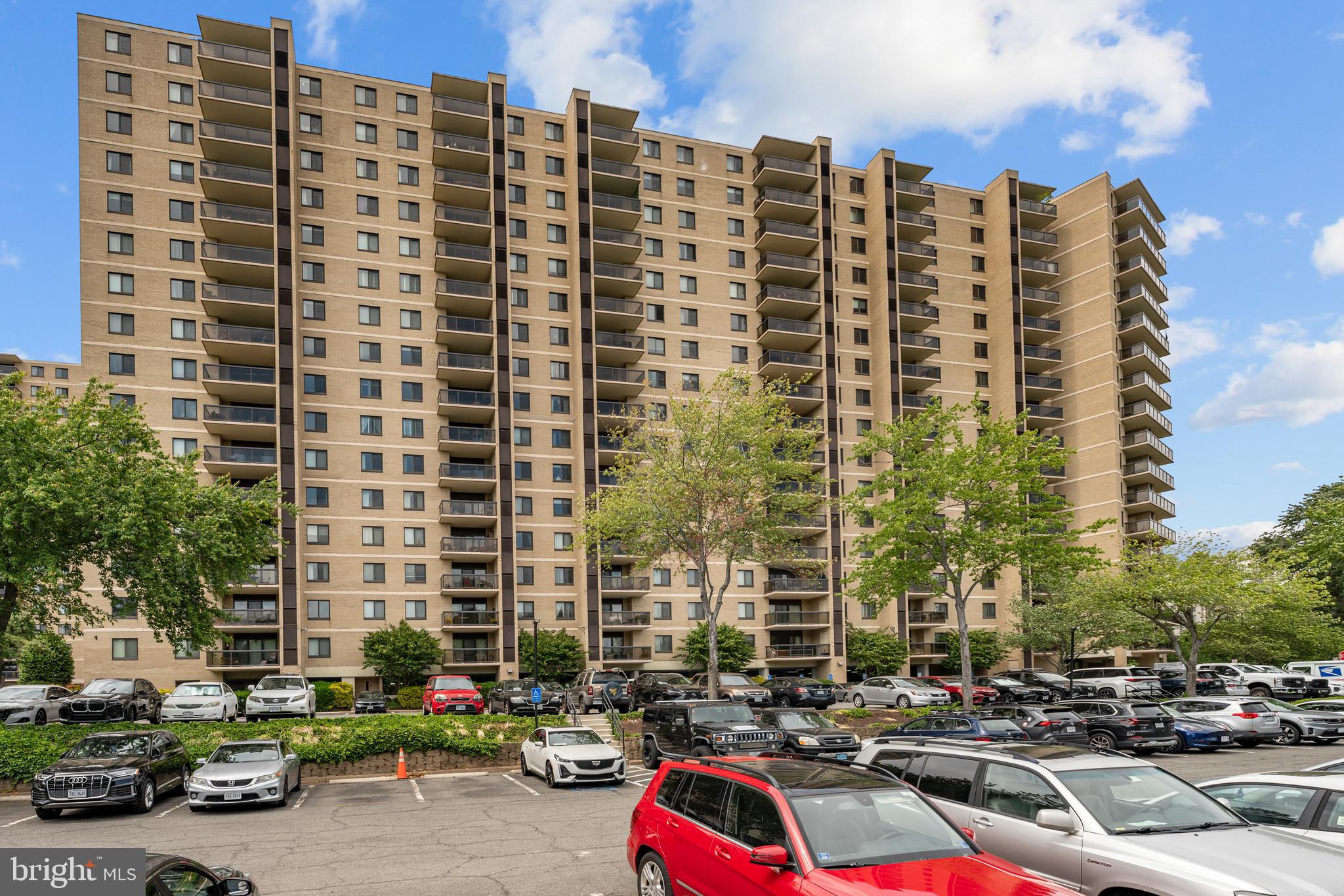 203 YOAKUM PARKWAY 609