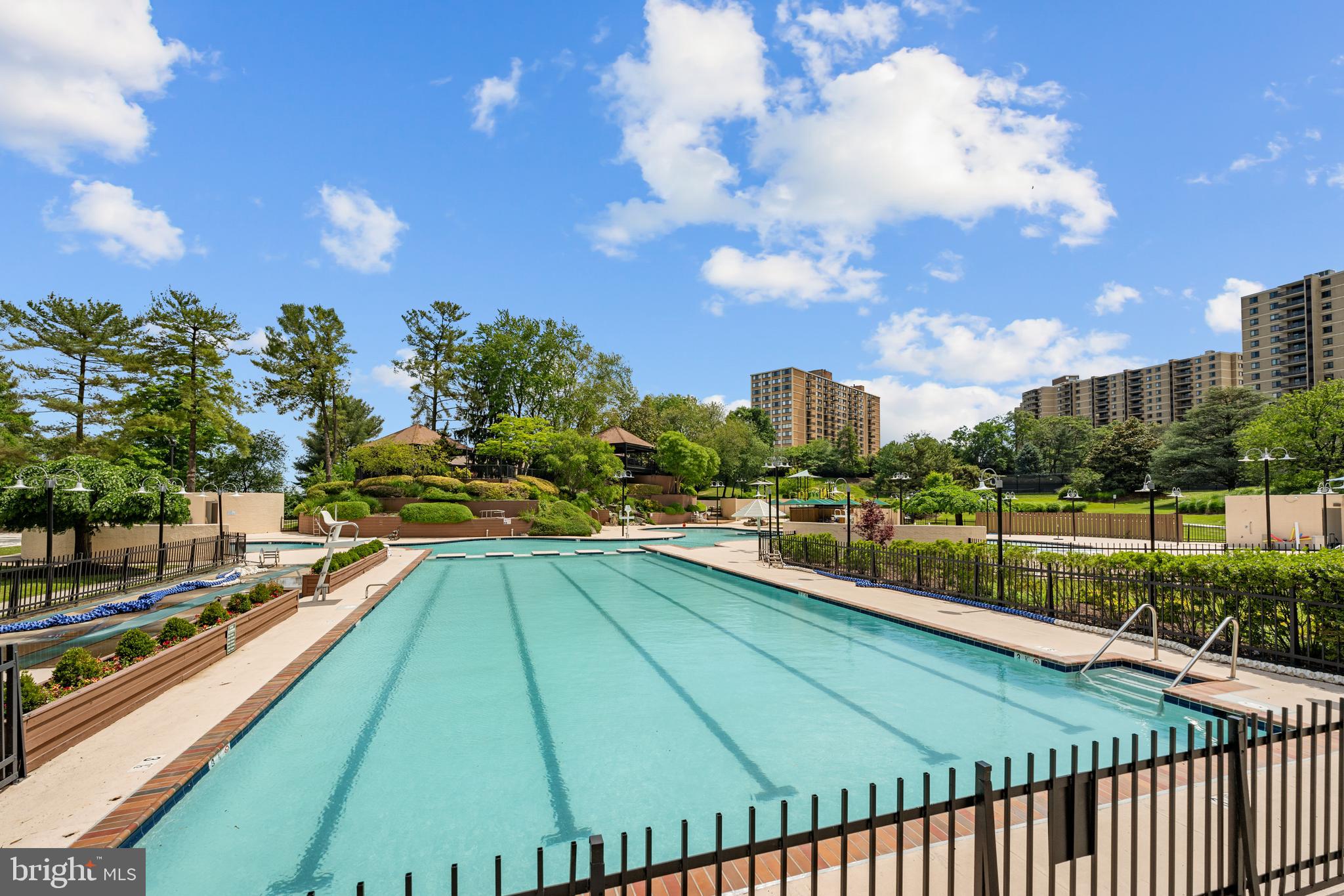203 YOAKUM PARKWAY 609
