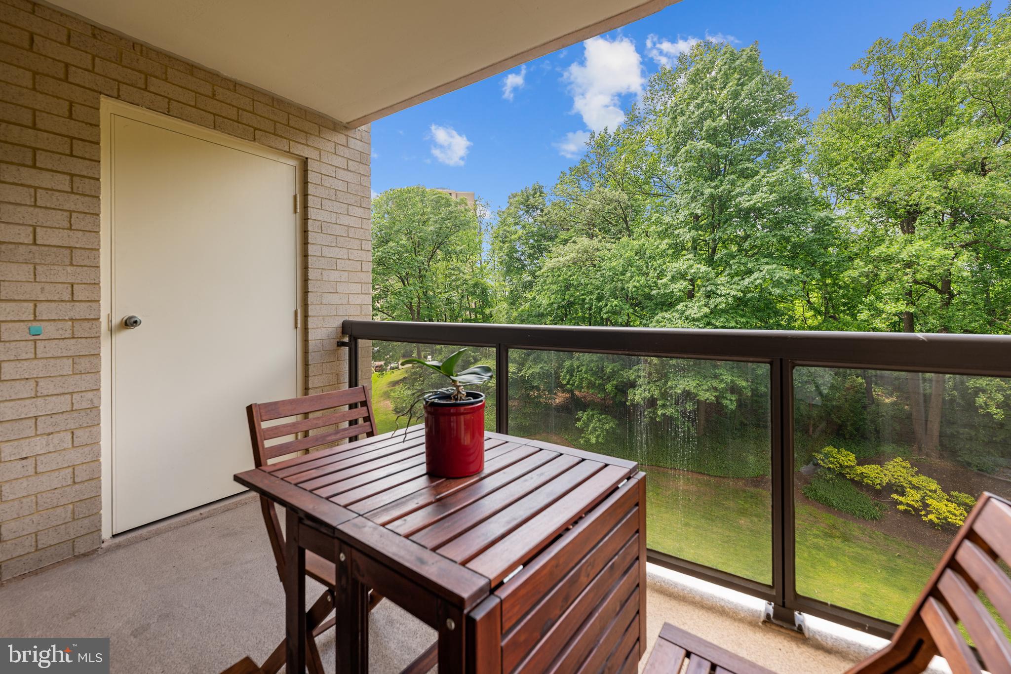 203 YOAKUM PARKWAY 609