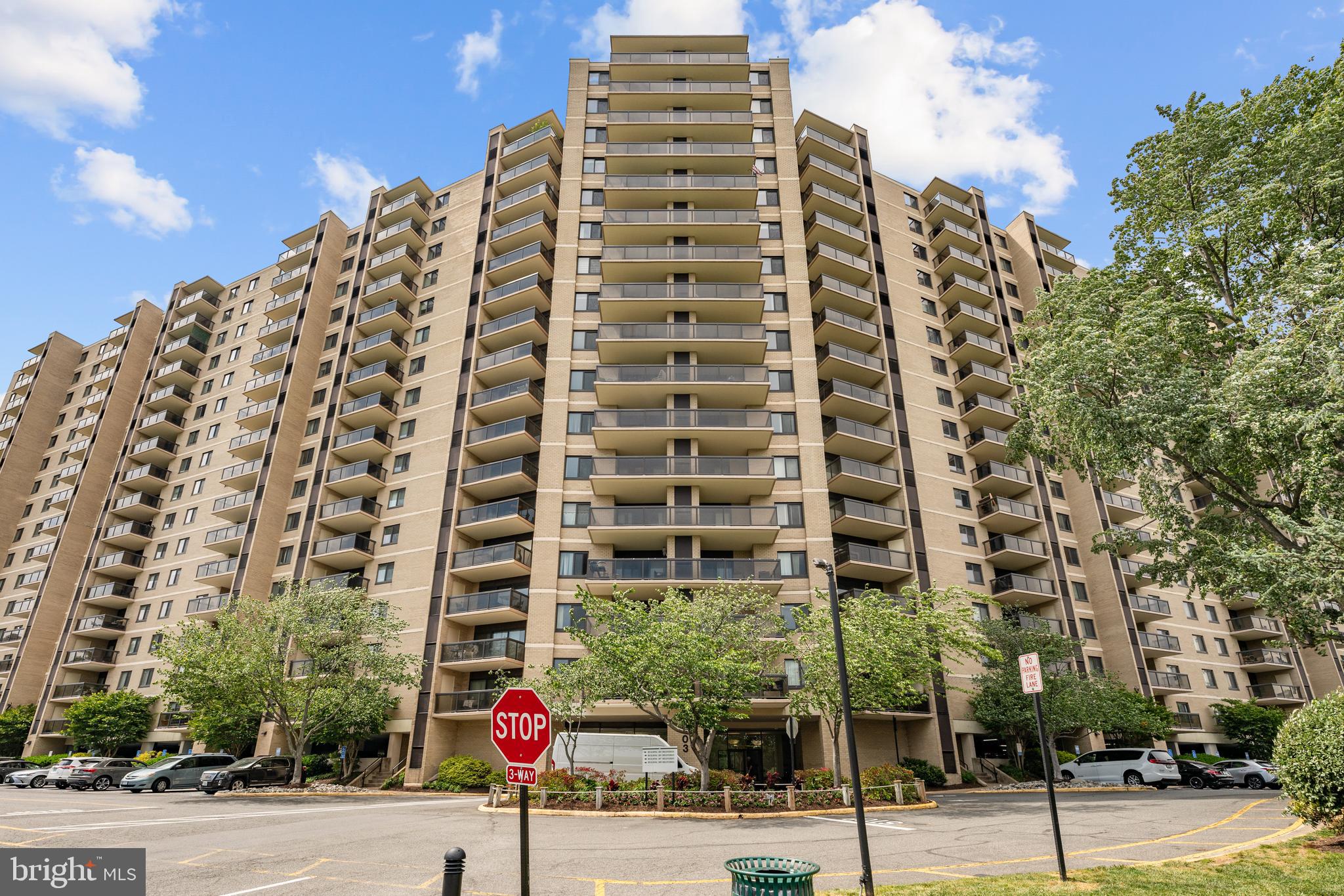 203 YOAKUM PARKWAY 609