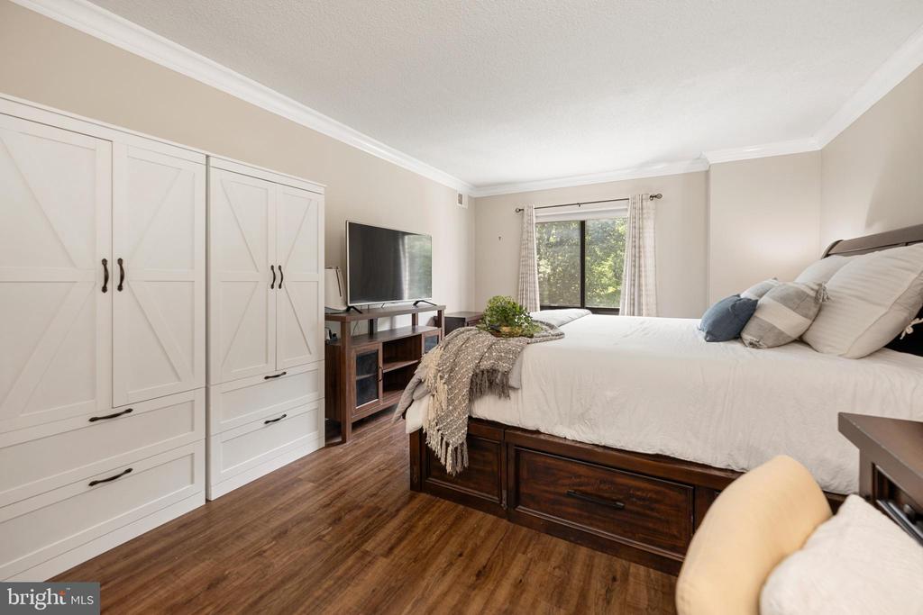 203 YOAKUM PARKWAY 609