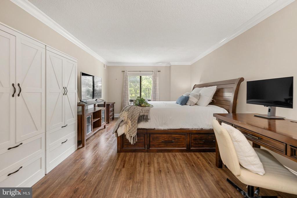 203 YOAKUM PARKWAY 609