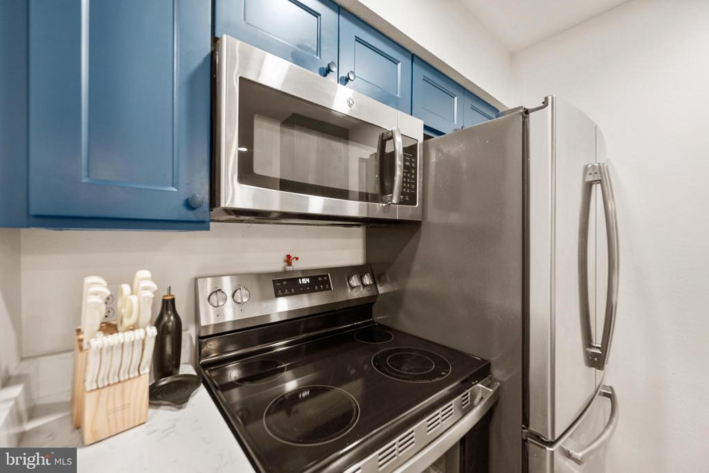 3307 WYNDHAM CIRCLE 2169