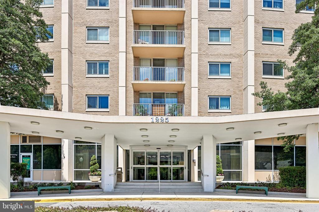 1225 MARTHA CUSTIS DRIVE 216