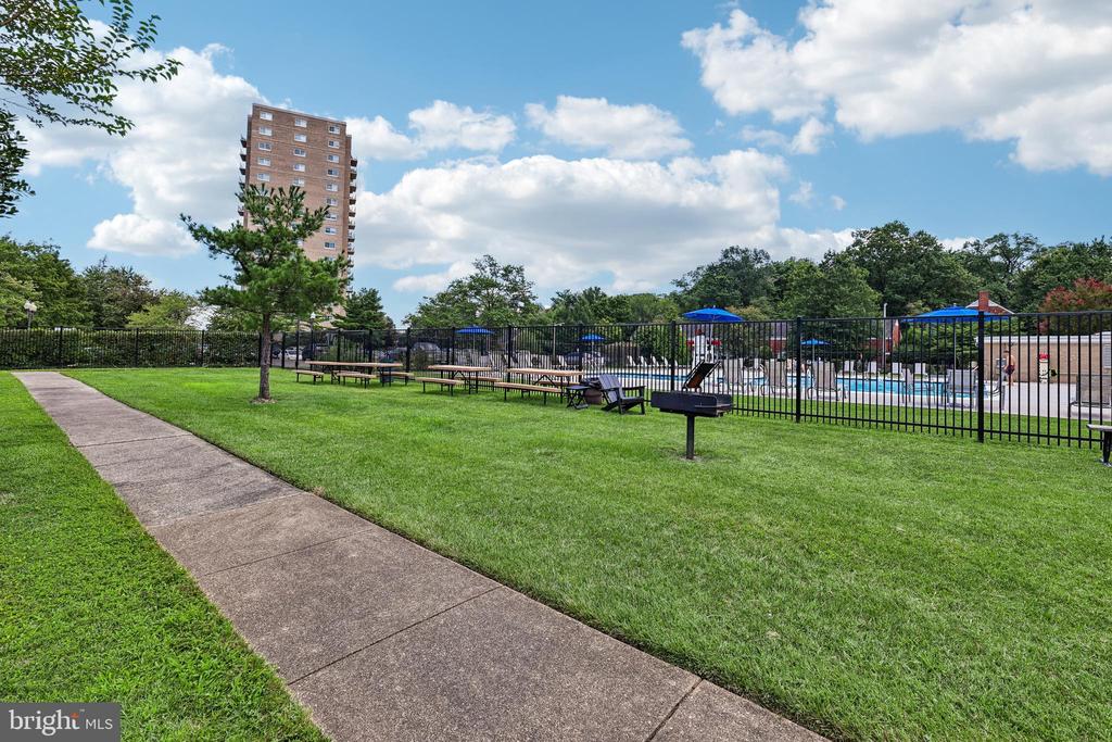 1225 MARTHA CUSTIS DRIVE 216