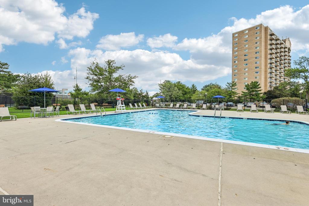 1225 MARTHA CUSTIS DRIVE 216