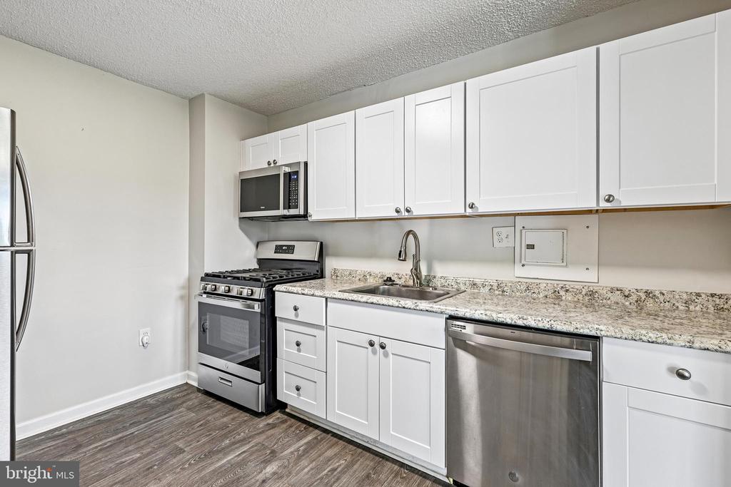 1225 MARTHA CUSTIS DRIVE 216