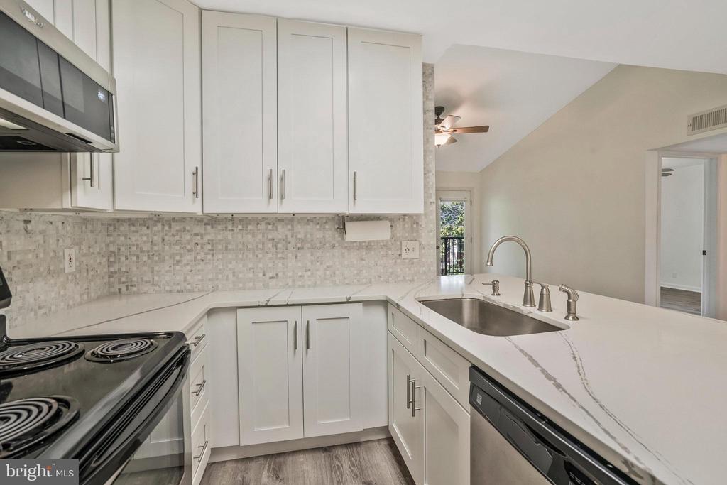 3308 WYNDHAM CIRCLE 321