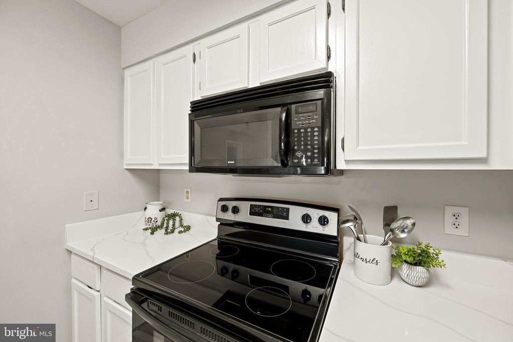1100 QUAKER HILL DRIVE Unit: 418
