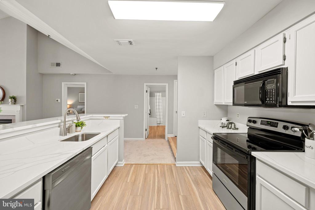 1100 QUAKER HILL DRIVE Unit: 418