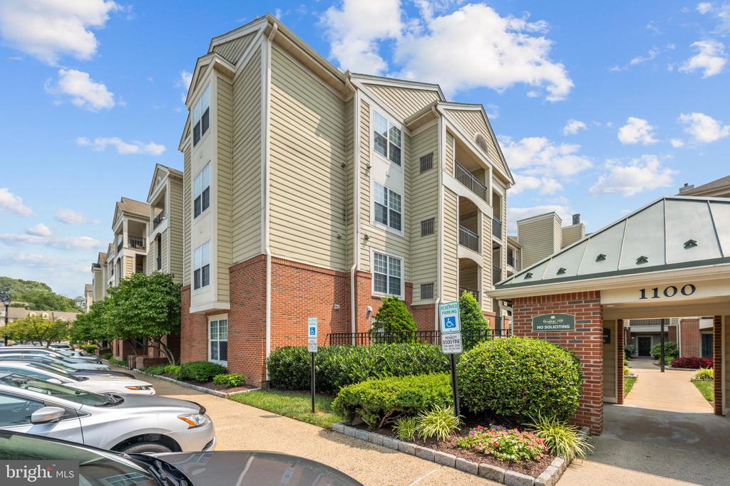 1100 QUAKER HILL DRIVE Unit: 418