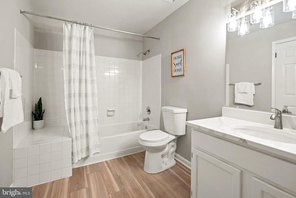 1100 QUAKER HILL DRIVE Unit: 418