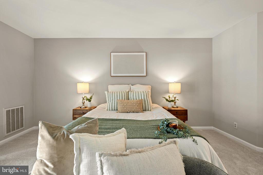 1100 QUAKER HILL DRIVE Unit: 418