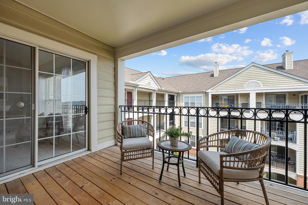 1100 QUAKER HILL DRIVE Unit: 418