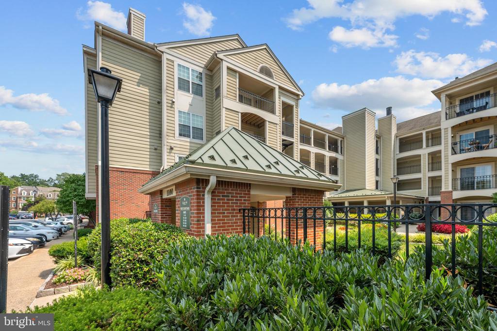 1100 QUAKER HILL DRIVE Unit: 418