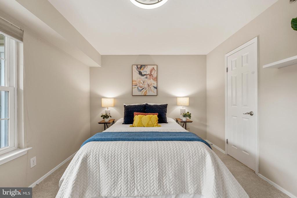 3311 WYNDHAM CIRCLE Unit: 2202