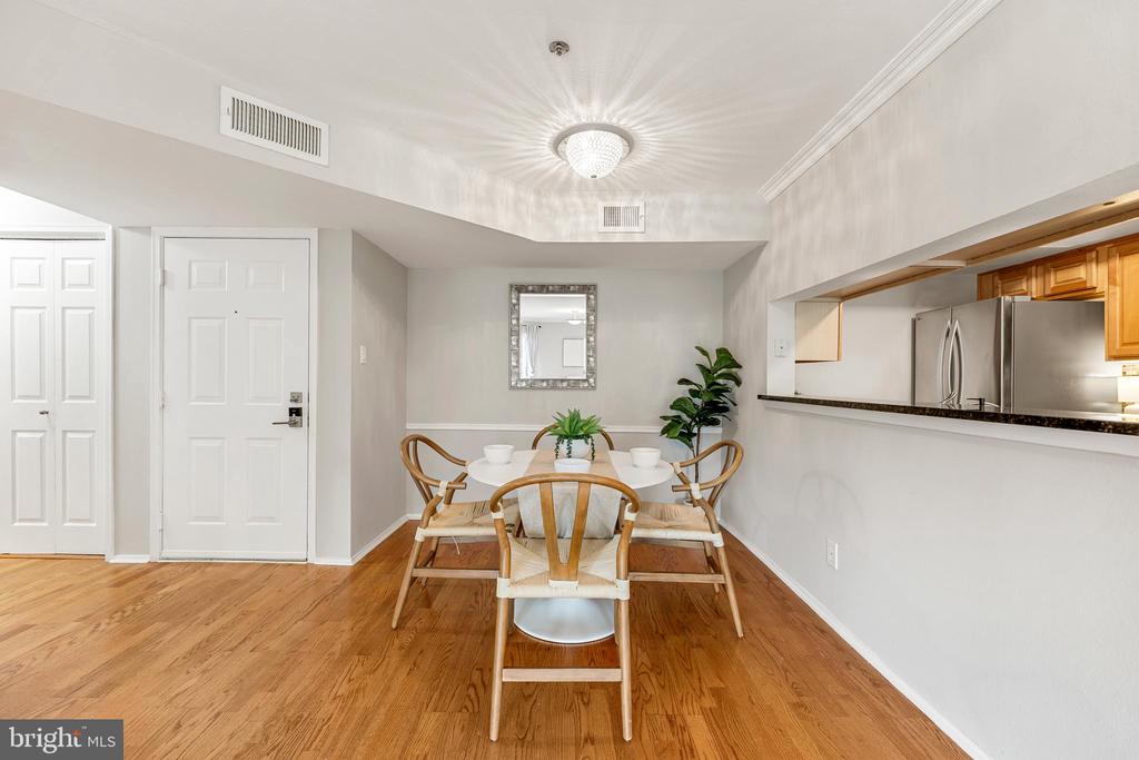3311 WYNDHAM CIRCLE Unit: 2202