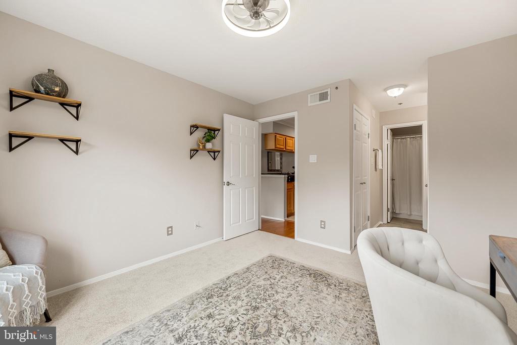 3311 WYNDHAM CIRCLE Unit: 2202
