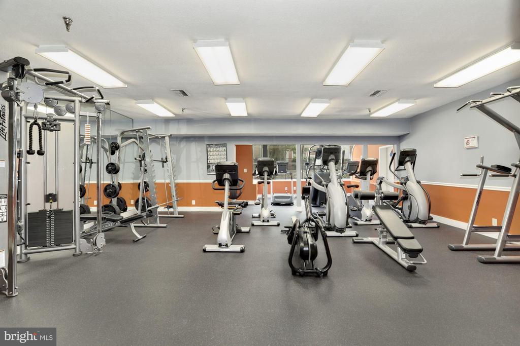 3311 WYNDHAM CIRCLE Unit: 2202