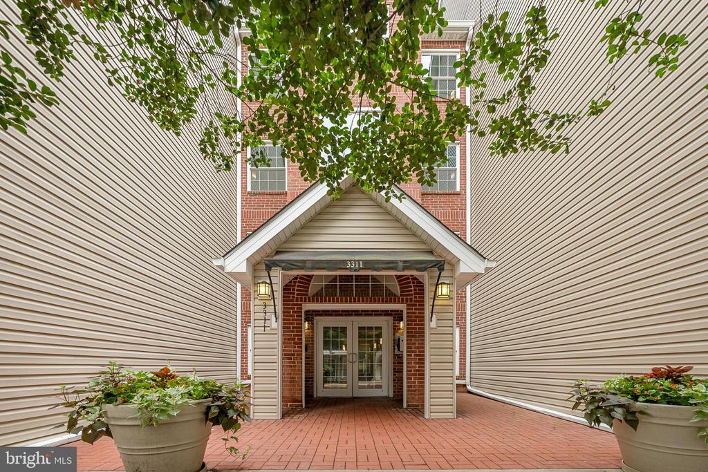 3311 WYNDHAM CIRCLE Unit: 2202