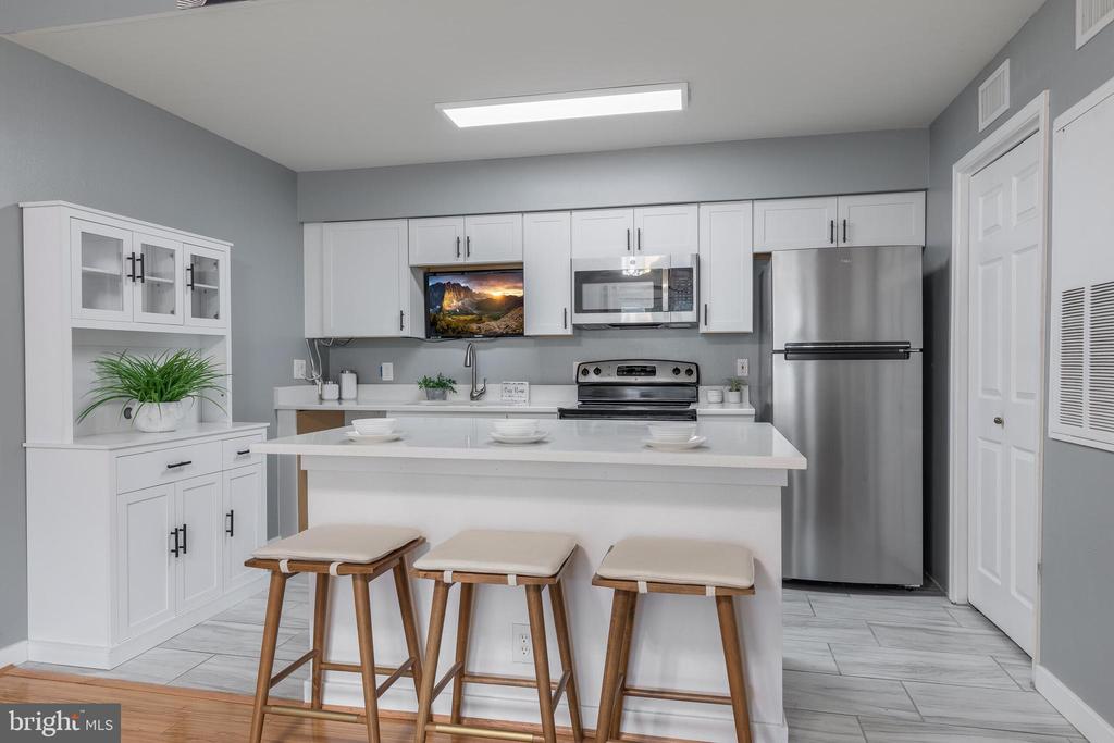 3312 WYNDHAM CIRCLE Unit: 306