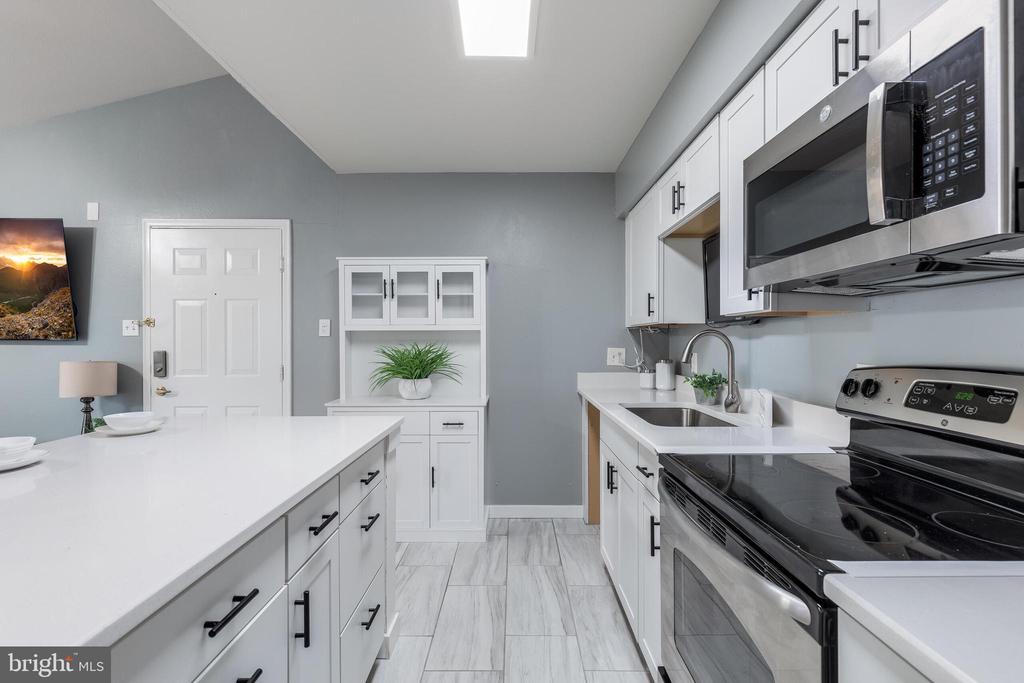 3312 WYNDHAM CIRCLE Unit: 306