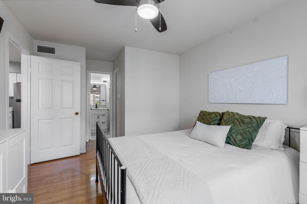 3312 WYNDHAM CIRCLE Unit: 306
