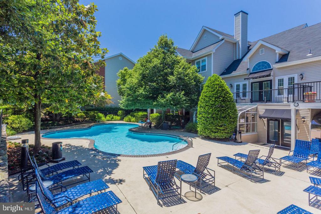 3312 WYNDHAM CIRCLE Unit: 306
