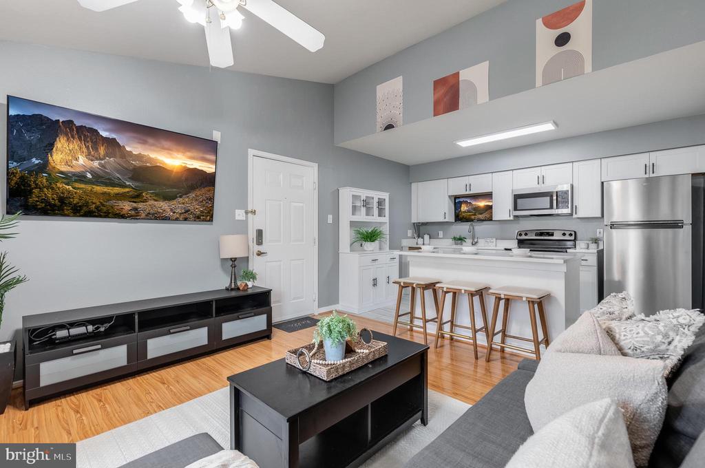 3312 WYNDHAM CIRCLE Unit: 306