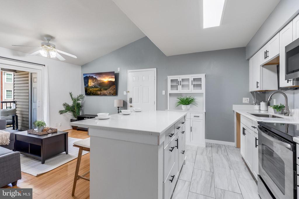 3312 WYNDHAM CIRCLE Unit: 306