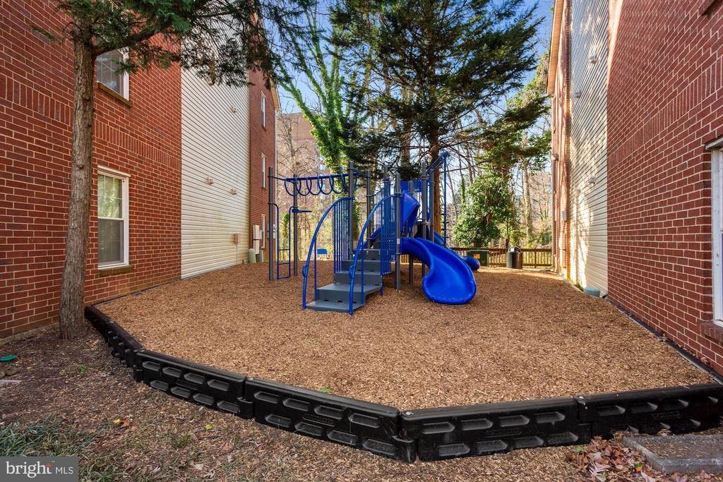 3312 WYNDHAM CIRCLE Unit: 306