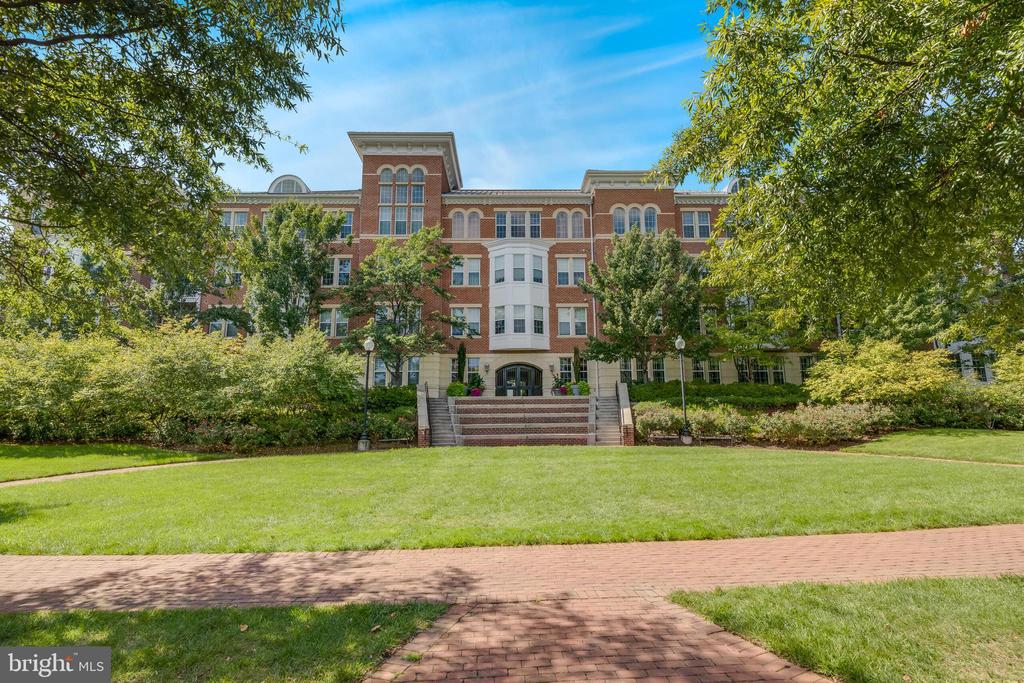 400 CAMERON STATION BOULEVARD Unit: 202