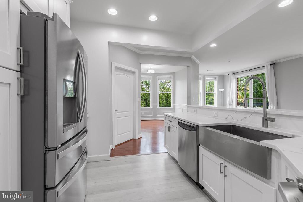 400 CAMERON STATION BOULEVARD Unit: 202