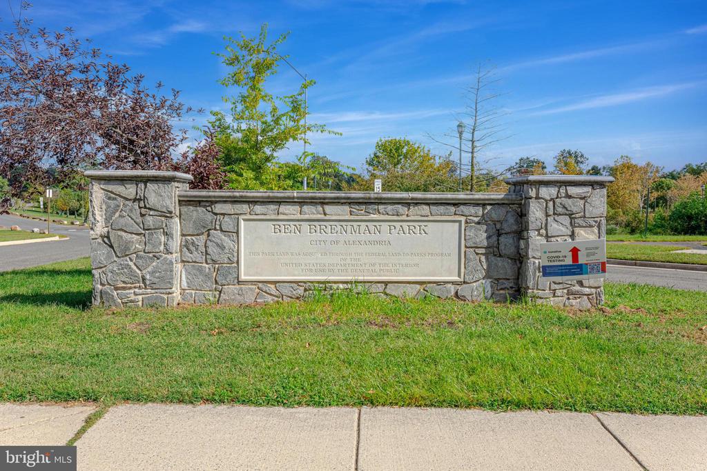 400 CAMERON STATION BOULEVARD Unit: 202