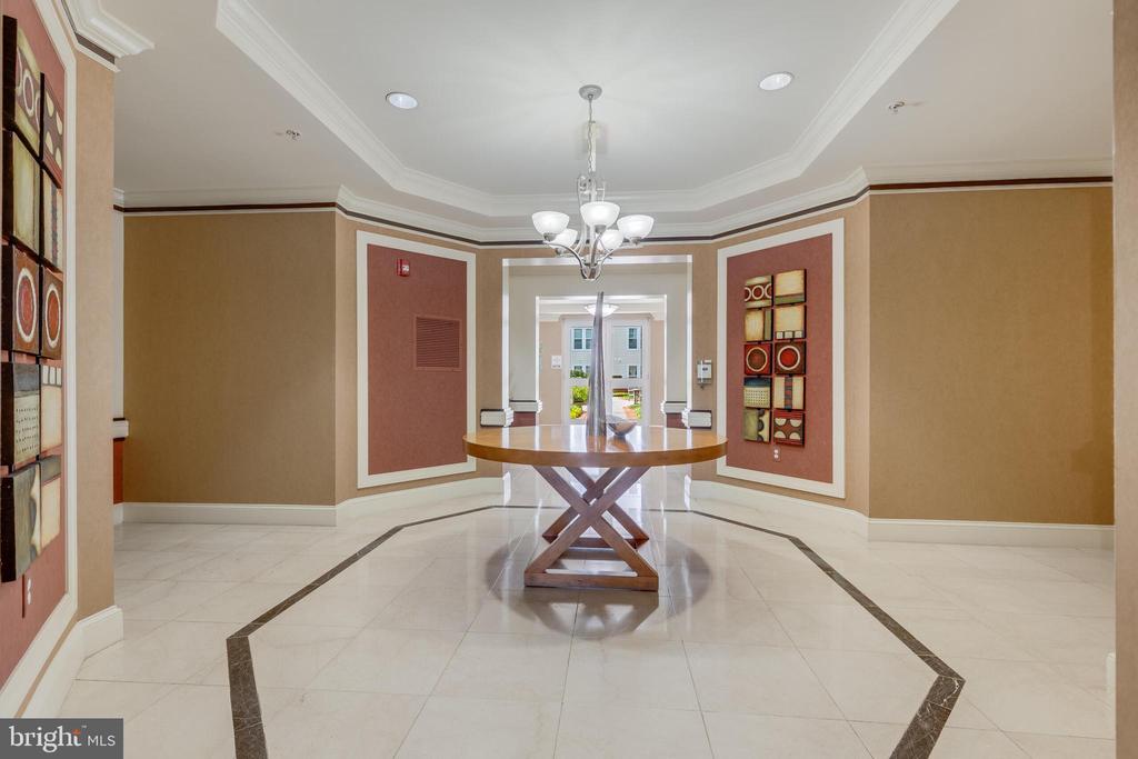 400 CAMERON STATION BOULEVARD Unit: 202