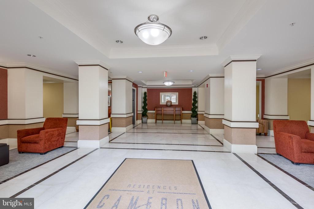 400 CAMERON STATION BOULEVARD Unit: 202