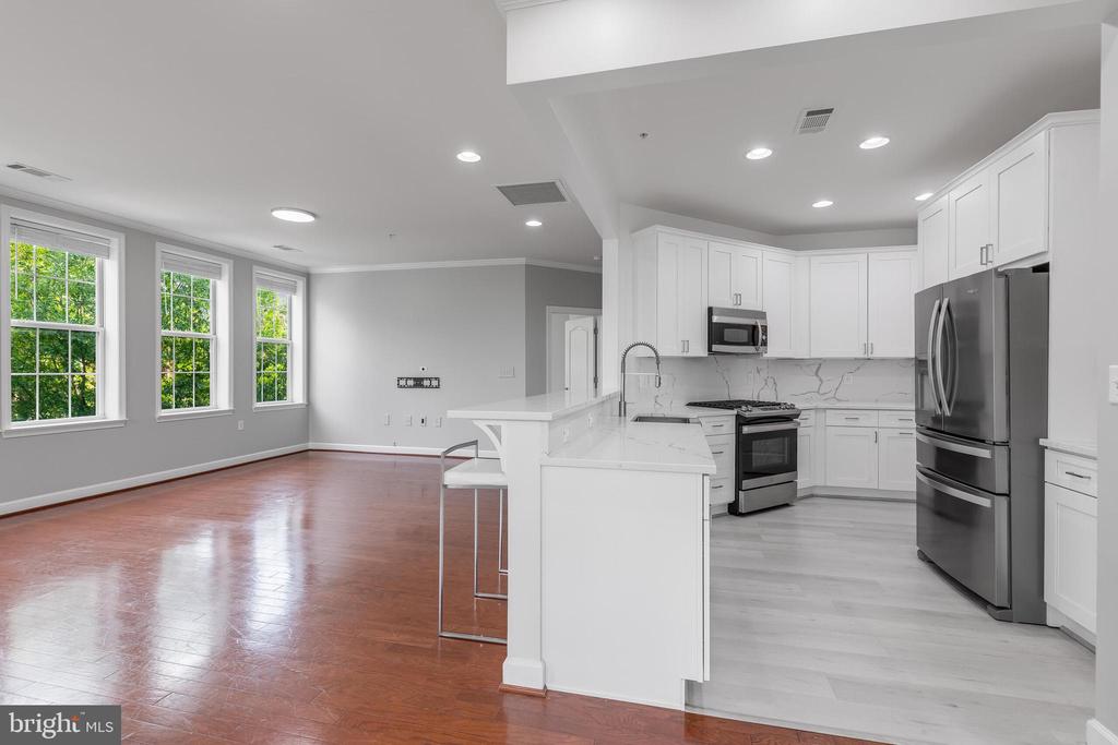 400 CAMERON STATION BOULEVARD Unit: 202