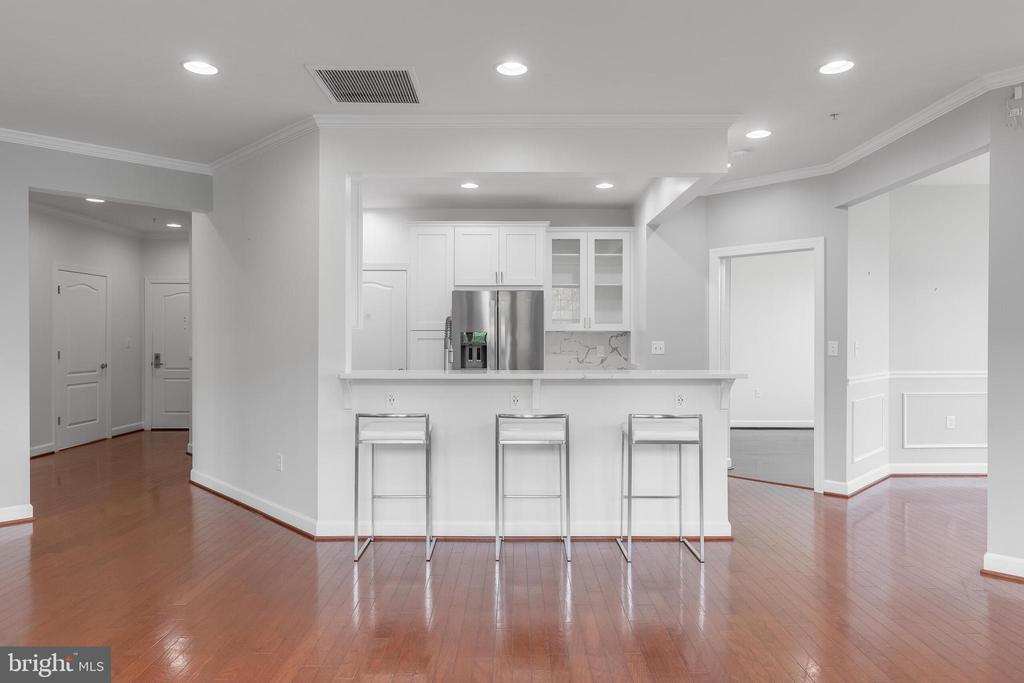 400 CAMERON STATION BOULEVARD Unit: 202